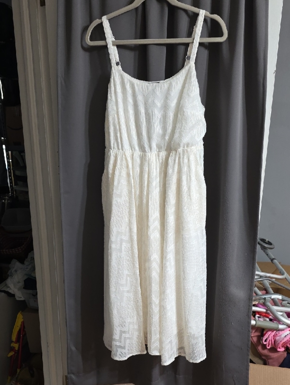 NWT Torrid Women's Sundress Cream Chevron W/Gold Threads Adjustable Straps Sz 12